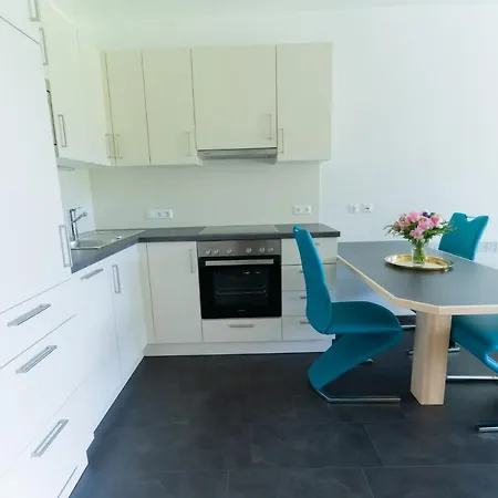 Apartment Landskron Mit Seezugang Direkt Am Ossiachersee By Seebnb *